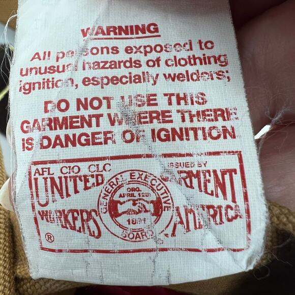 Vintage Carhartt Insulated Red Quilted Fully Lined Bib Work Overalls 46 x 32 - Picture 9 of 10